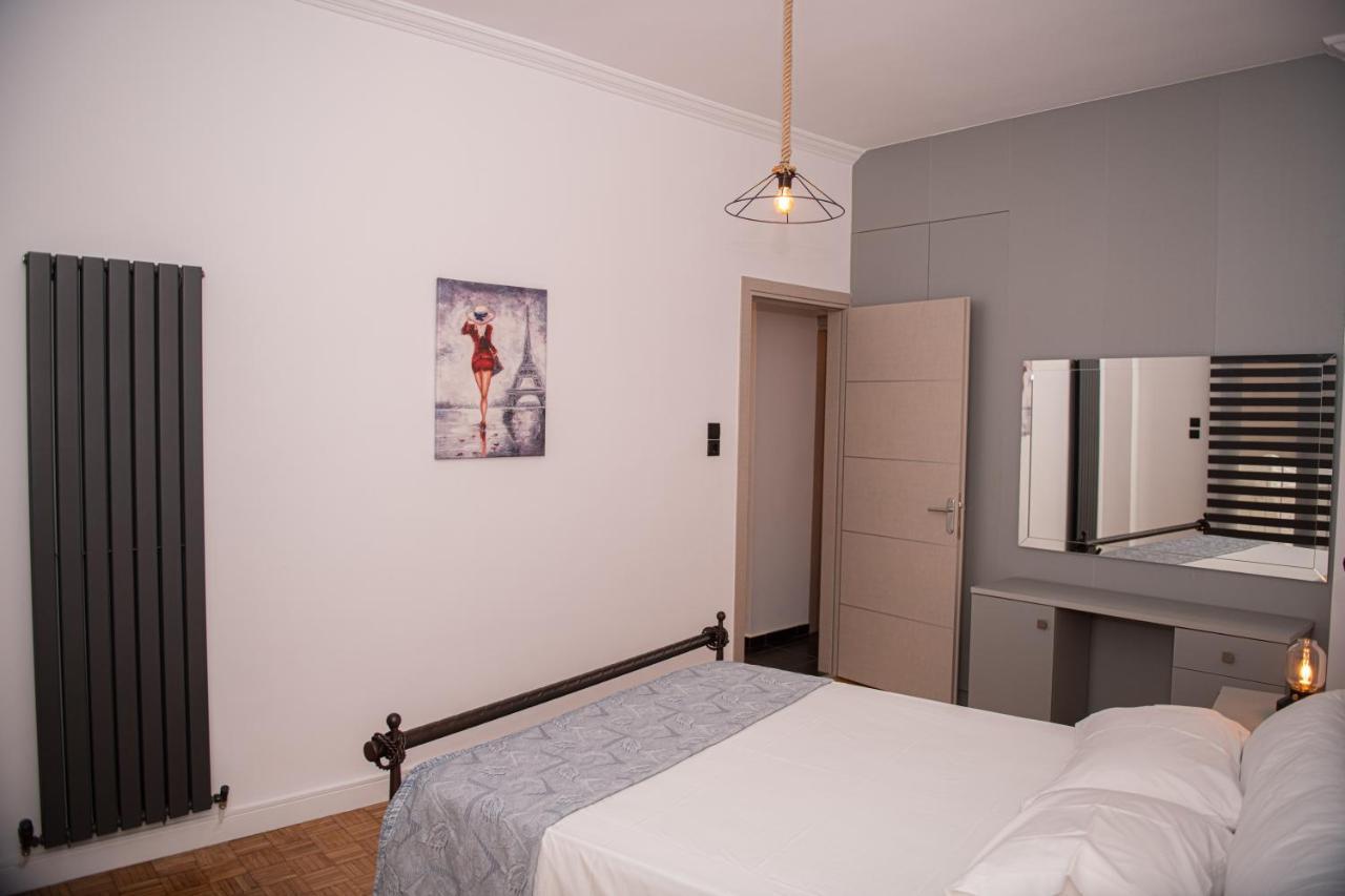 Sophia'S Place Piraeus Exterior photo