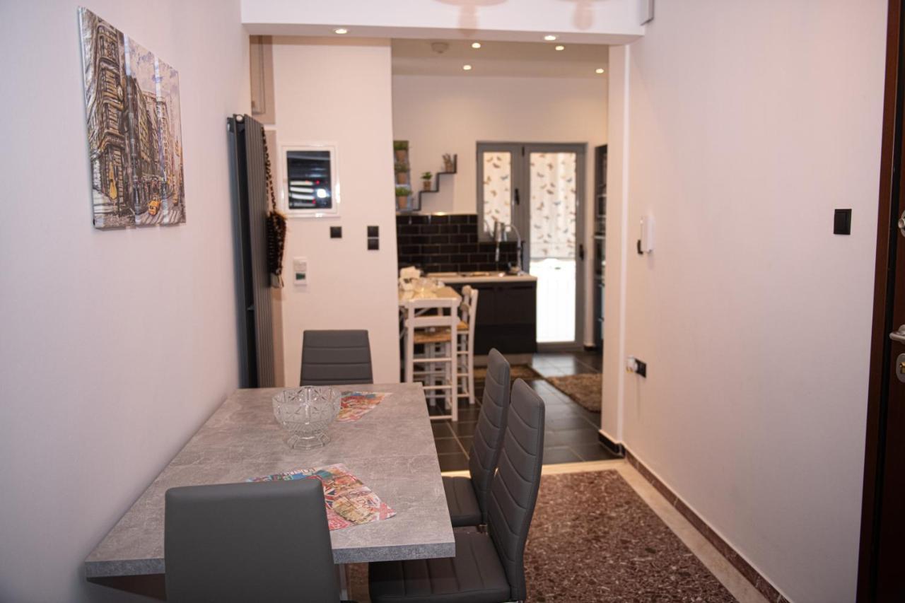 Sophia'S Place Piraeus Exterior photo